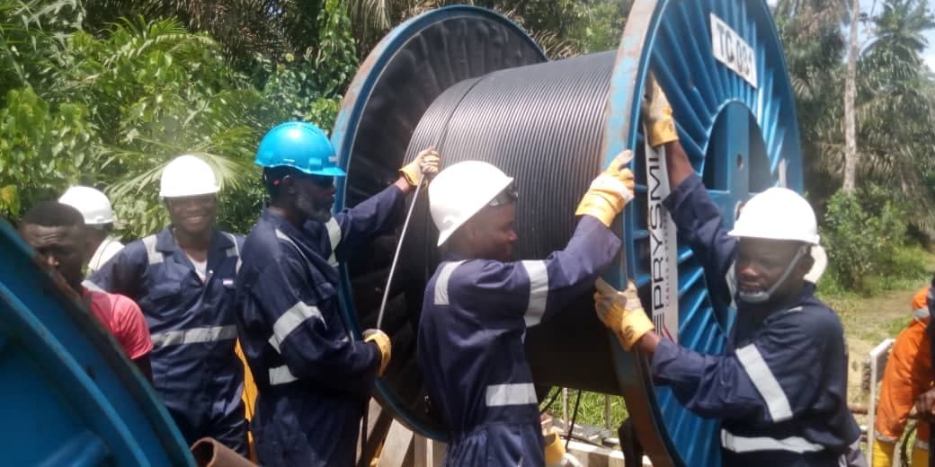 Fibre optic cable installation